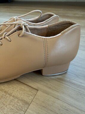 Capezio Cadence Caramel Tap Shoes Size 1